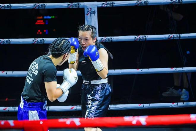 开云体育-拳击场外新闻不断，话题热度爆表的简单介绍