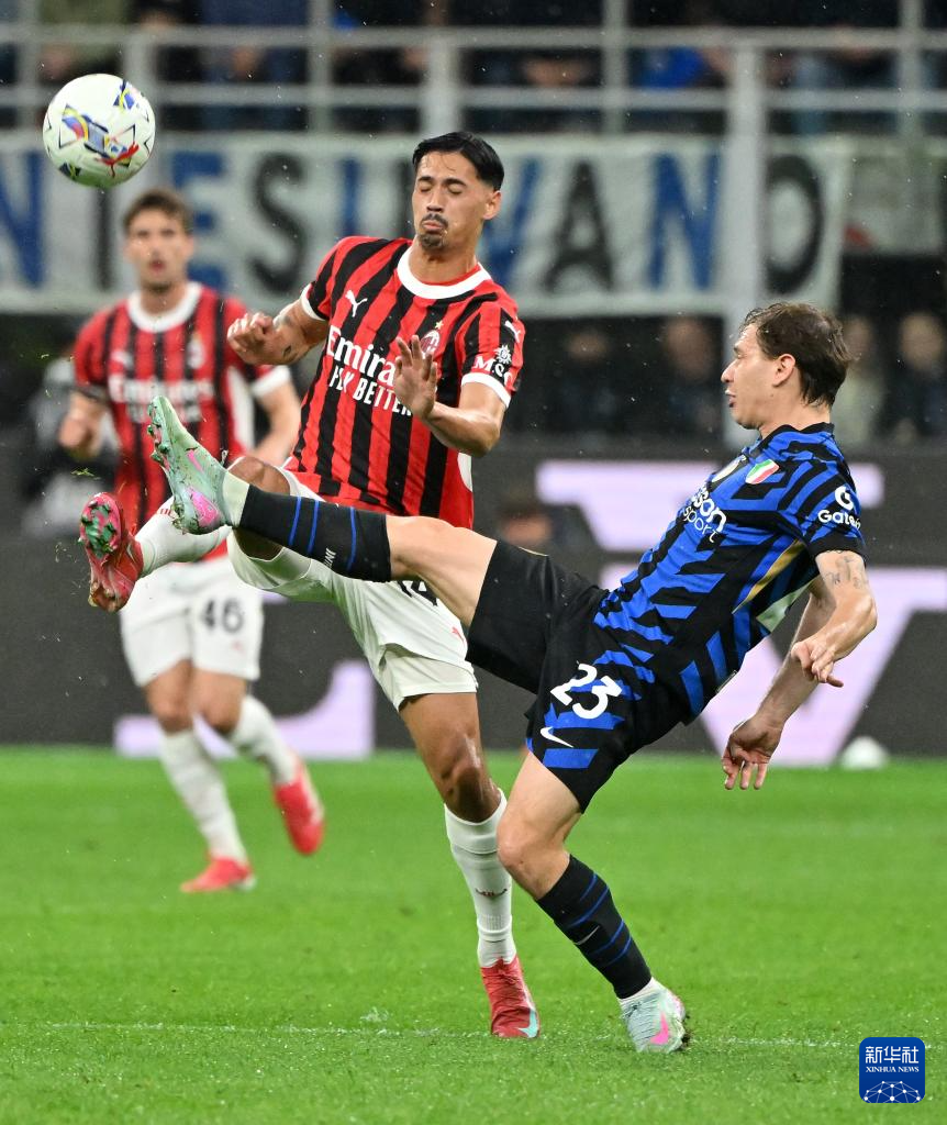 关于AC米兰轻取波兰，阿什拉夫点燃赛场的信息