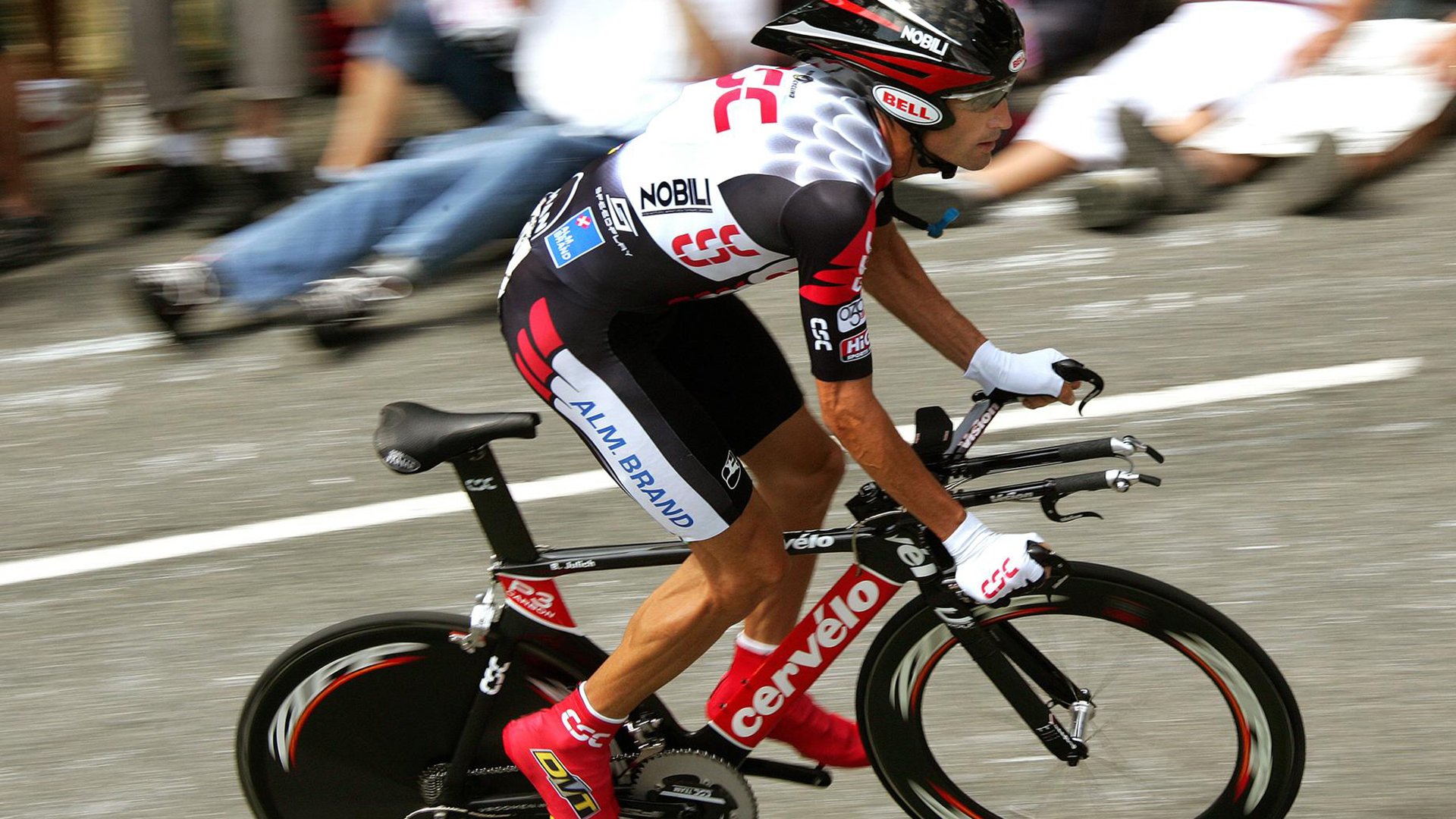 绿茵短跑战桑巴,牙买加鏖战哥伦比亚,一场定义年度焦点之战的文化对撞