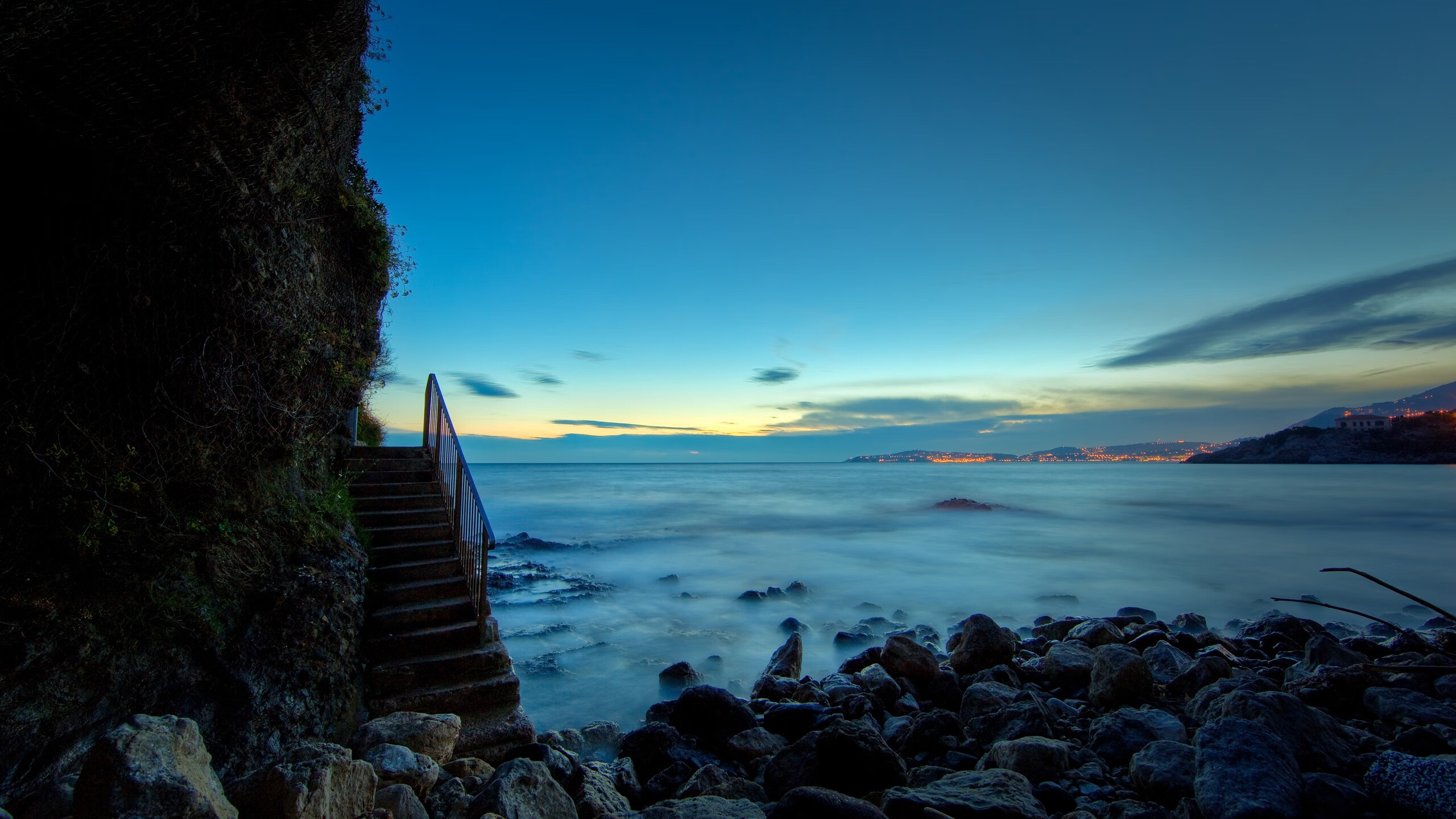 开云体育APP下载-锁定胜局！莫兰特末节19分接管年度焦点战，老鹰险胜尼克斯