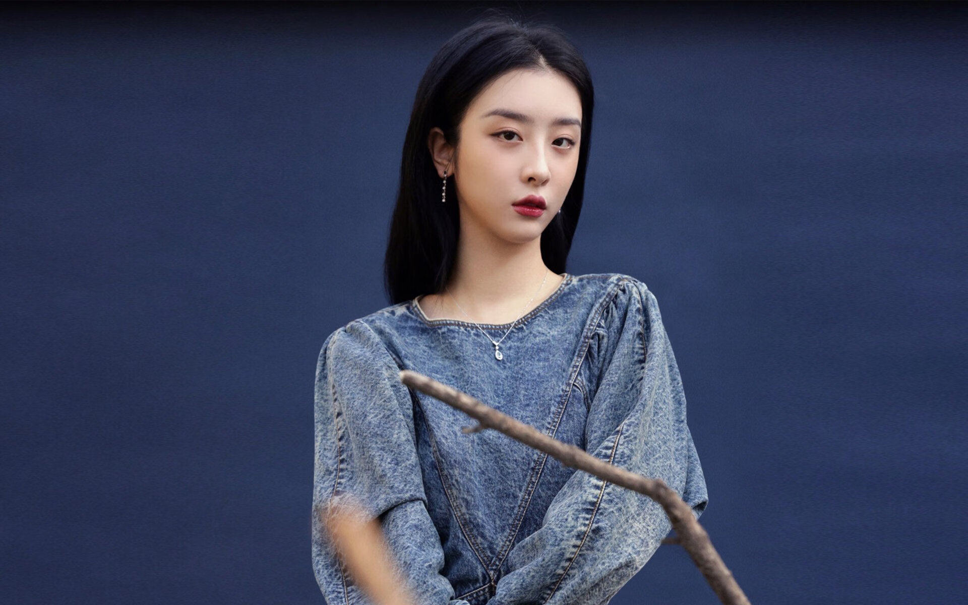 以下是为您创作的标题和文章